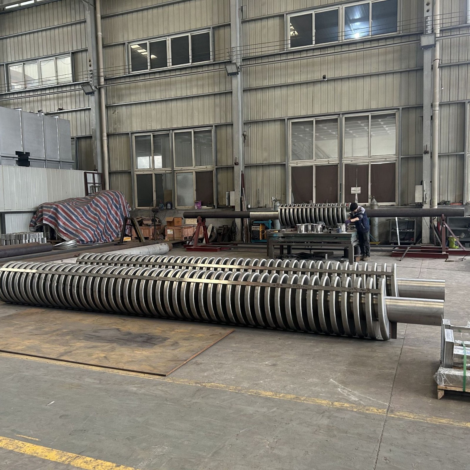 晟图氧化铝降温垂直输送设备粉体颗粒冷却振动提升机输送速度可控图2