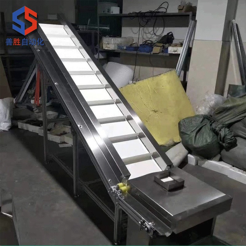 爬坡皮带输送机带储料斗提升机传送机不锈钢食品级裙边皮带输送机图4