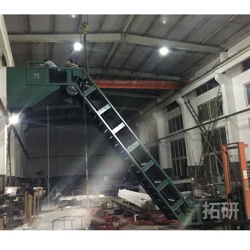 密闭式带防护罩皮带输送机 大倾角爬坡皮带输送机 防滑皮带输送机图5