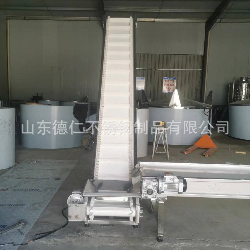 山东厂家变频调速爬坡提升机烘干震动清洗不锈钢链板 皮带输送机图4