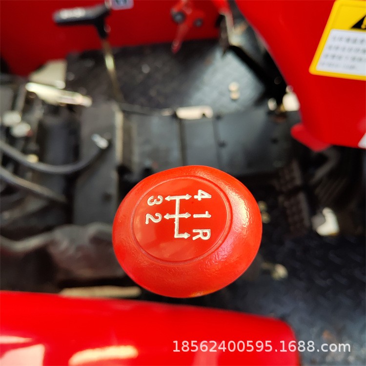 全新东方红涡轮增压动力拖拉机 田园农用耙地机 四轮拉粮车图2