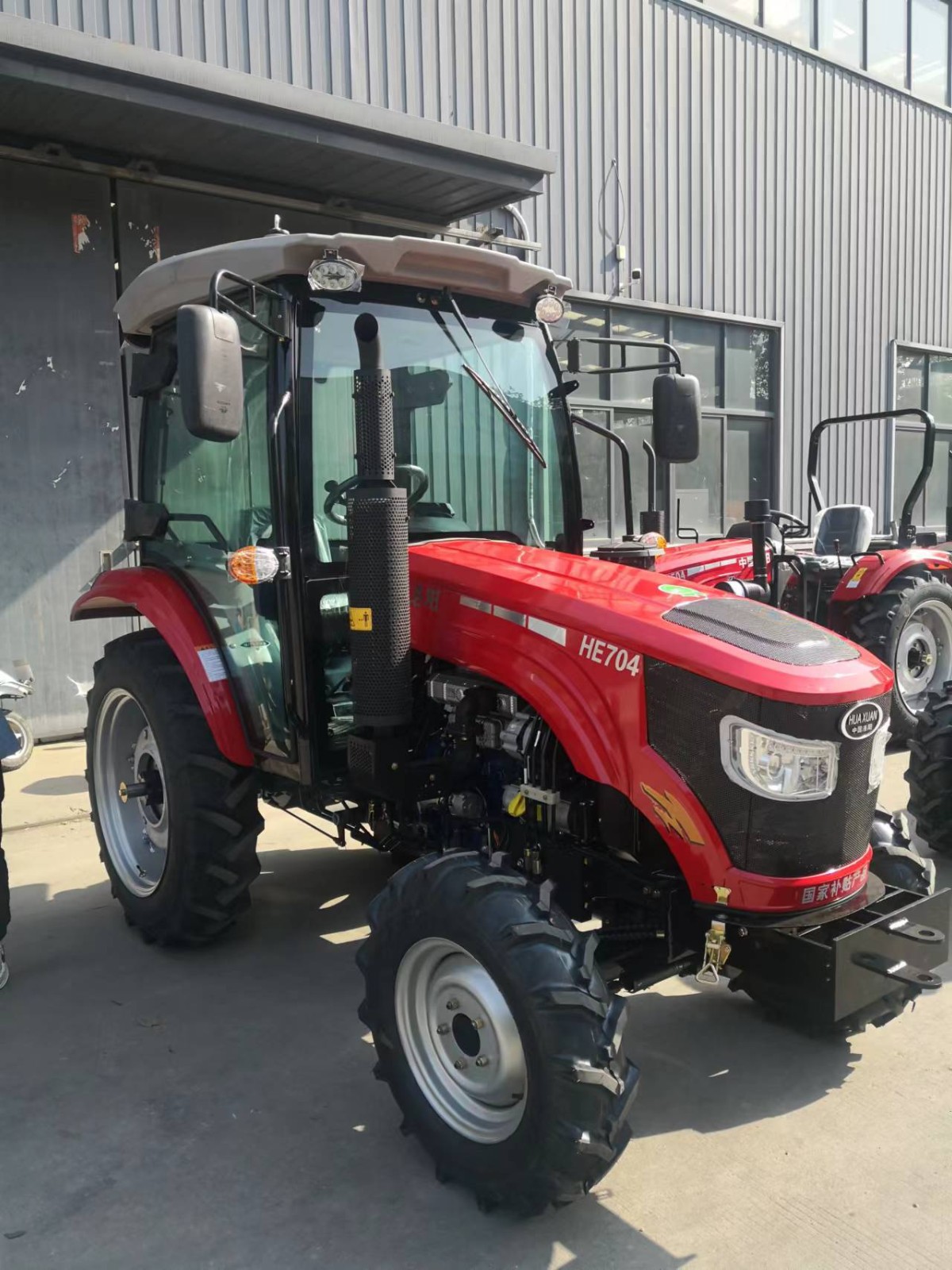 洛阳华宣704拖拉机,东方红扬动发动机,70马力,四缸四驱,补贴型图2