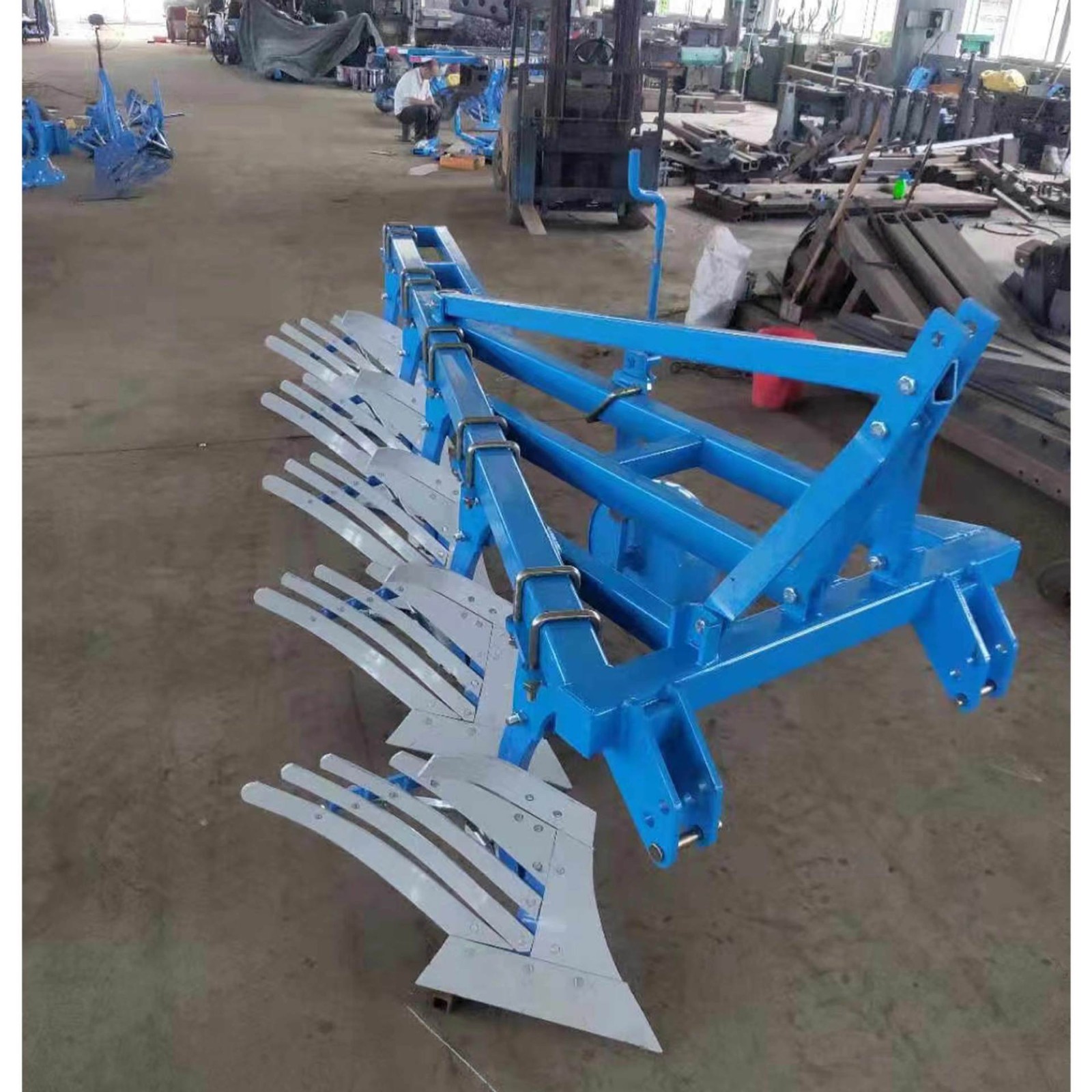 翻转铧犁 铧犁 犁柱式铧犁 435铧式犁四轮拖拉机后牵引铧式犁图5