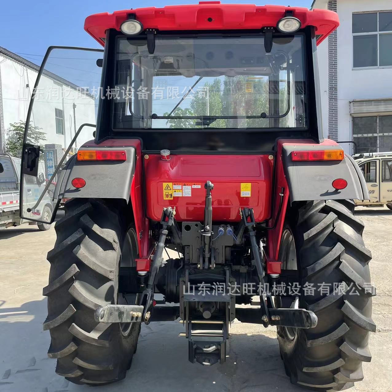 国四四驱904拖拉机 东方红804四轮拖拉机 东方红1204拖拉机视频图4