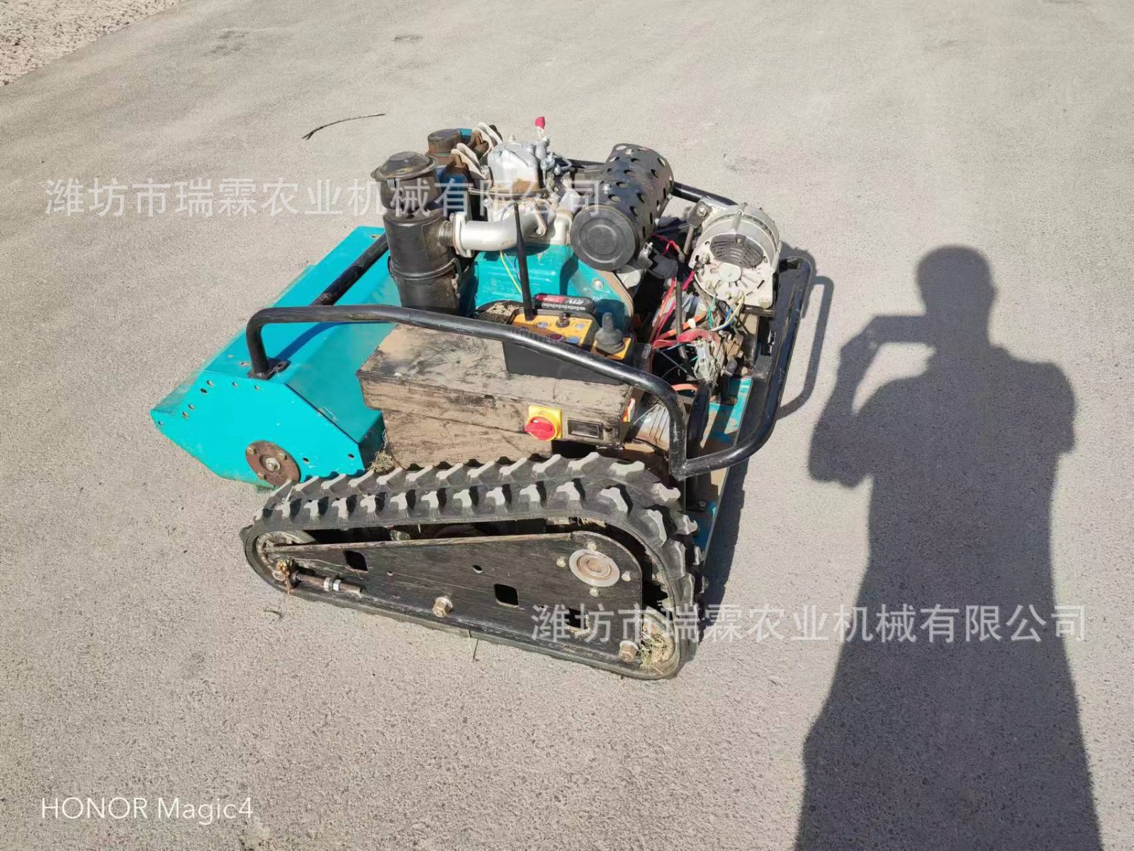 柴油遥控割草机全自动履带式果园除草机草坪打草修剪园林除草荒草图2