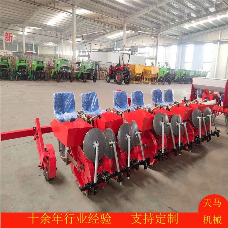 大面积农田高效率蛋白桑移栽机 拖拉机牵引蛋白菊栽苗机 定制出售图2