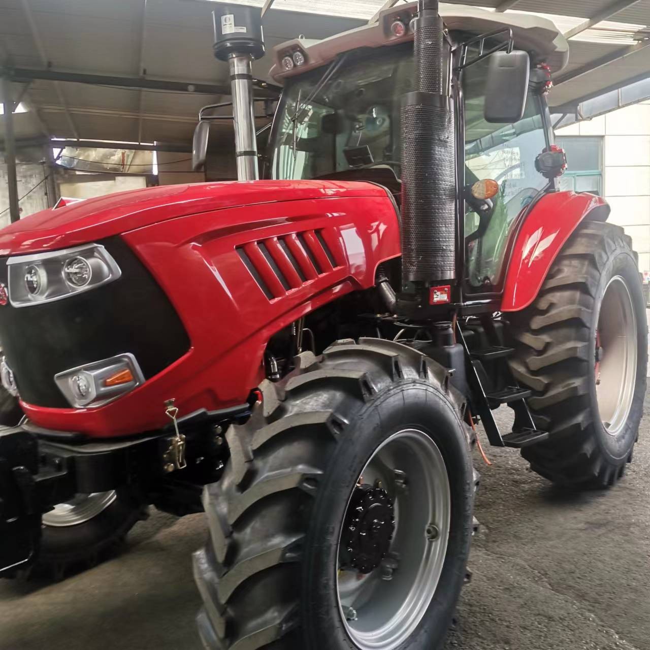 农业大马力拖拉机打田机 强压多路阀 翻整播种开沟耕田机图2