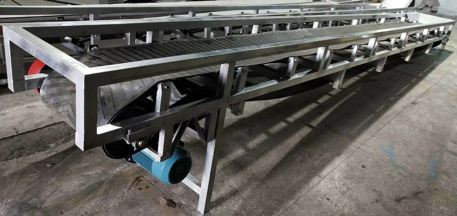 皮带输送机爬坡皮带传送机 污泥石子装车皮带输送机图2