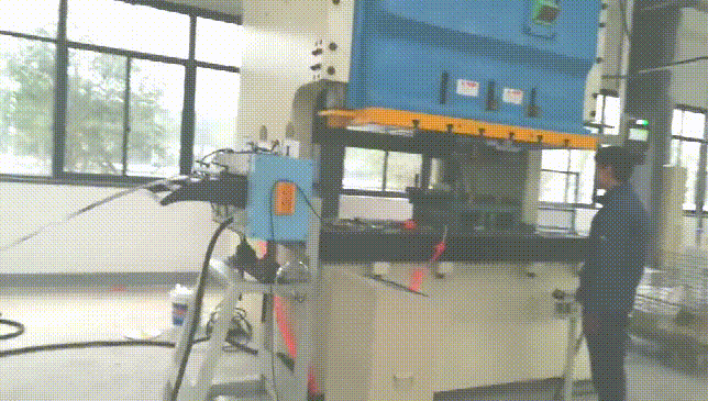 【佑亿】厂家生产冲床冲压自动送料装置_伺服送料机整平机开卷机图5