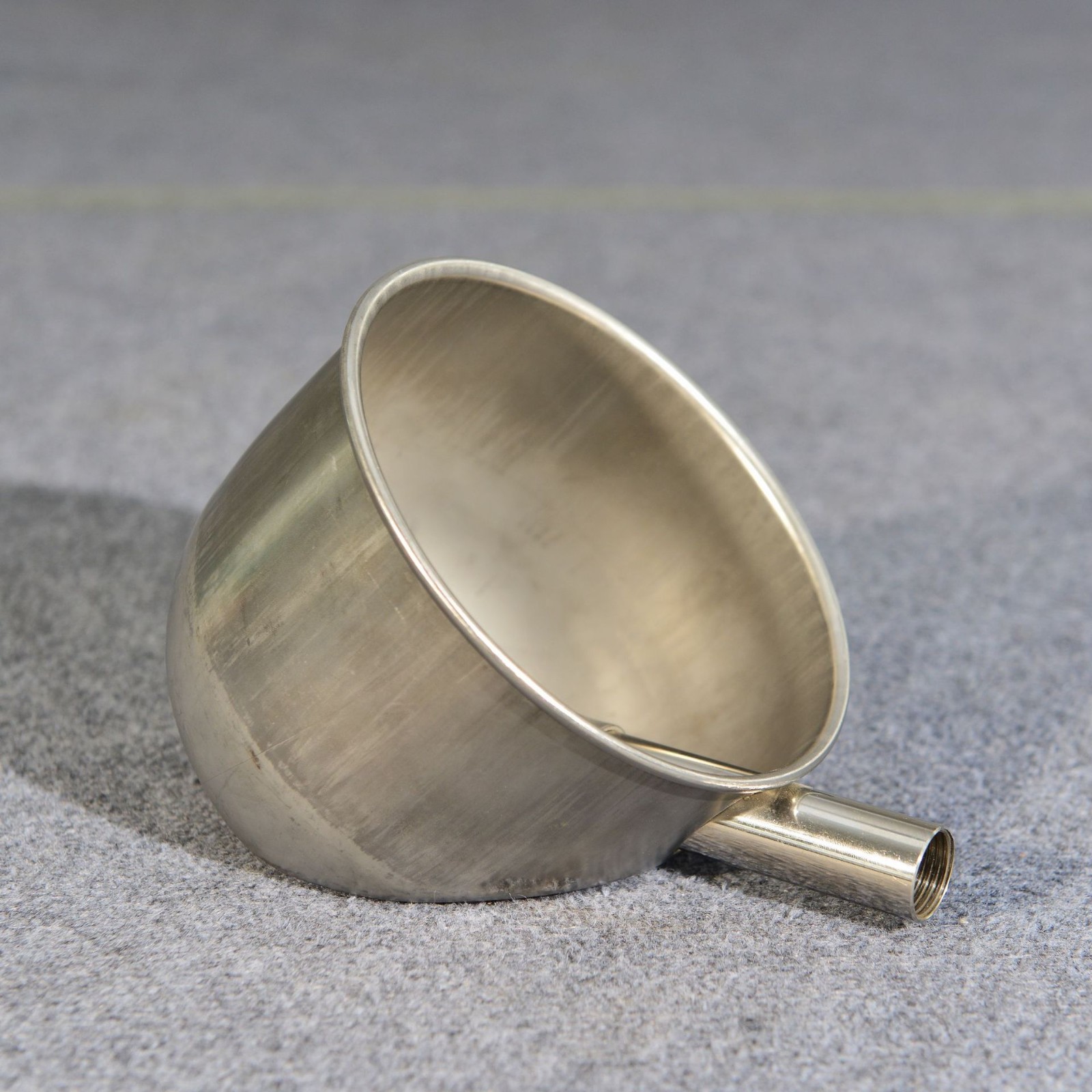 猪场自动饮水碗 不锈钢加厚猪用饮水器 厂家定制养殖场饮水设备图3