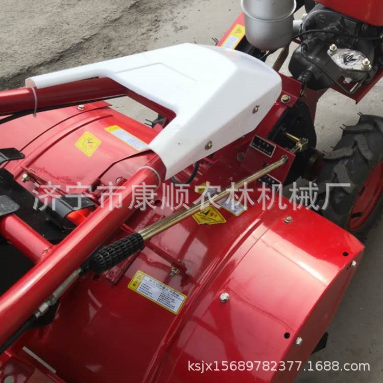 12马力小型手扶微耕机 旋耕耕地翻土机 四驱水冷式柴油打田机