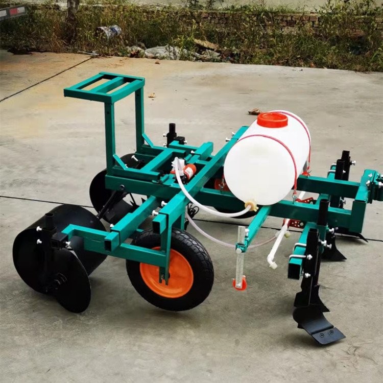 手扶车喷药覆膜机 地膜覆盖机 小型微耕机起垄盖膜机图3