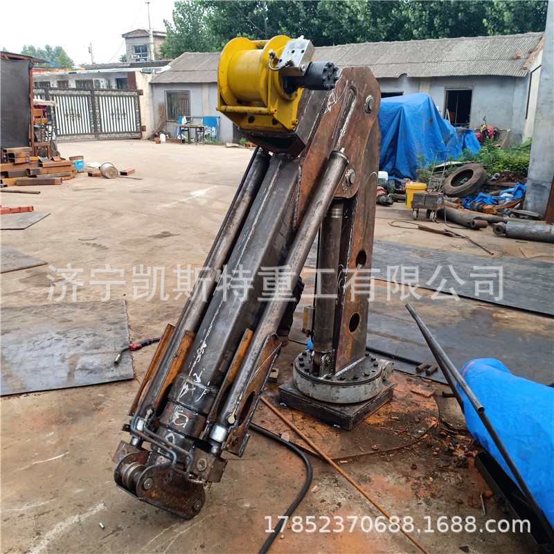 皮卡车安装1.2车载吨折叠吊机 折叠吊车液压360度旋转吊机图5