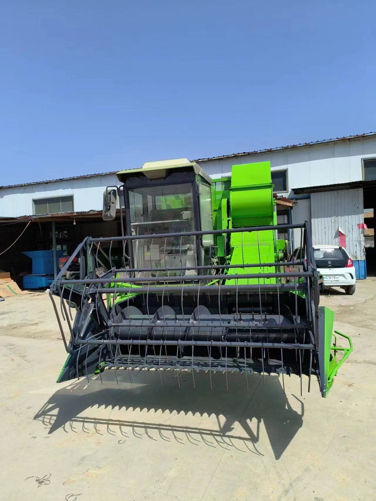 厂家供应大型青储打包机履带型牧草小麦收割机玉米秸秆粉碎机批发图2