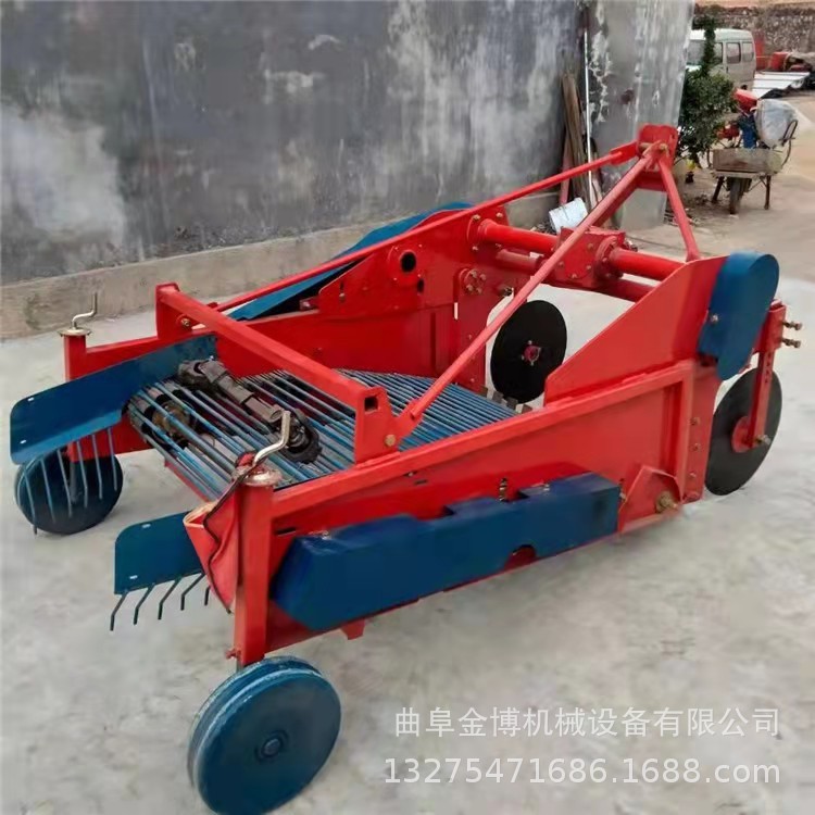 全新四轮带的土豆收获机 红薯类出土收获机 筛动震动地瓜起挖机图3