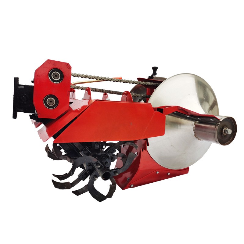 草莓开沟机培土机配套手扶拖拉机一次成型图2