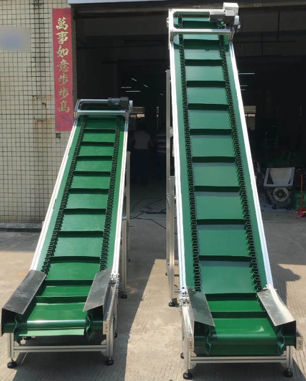 爬坡皮带输送机 装车裙边皮带机 轻型物料挡板式传送机图4