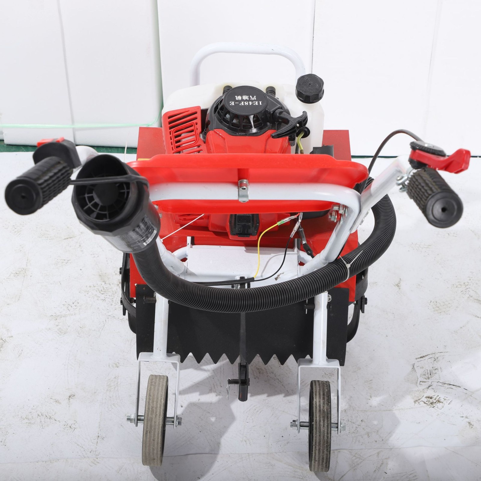 农用微耕机硬地松土开沟神器水田除草耕地机多功能翻地开荒旋耕机图3