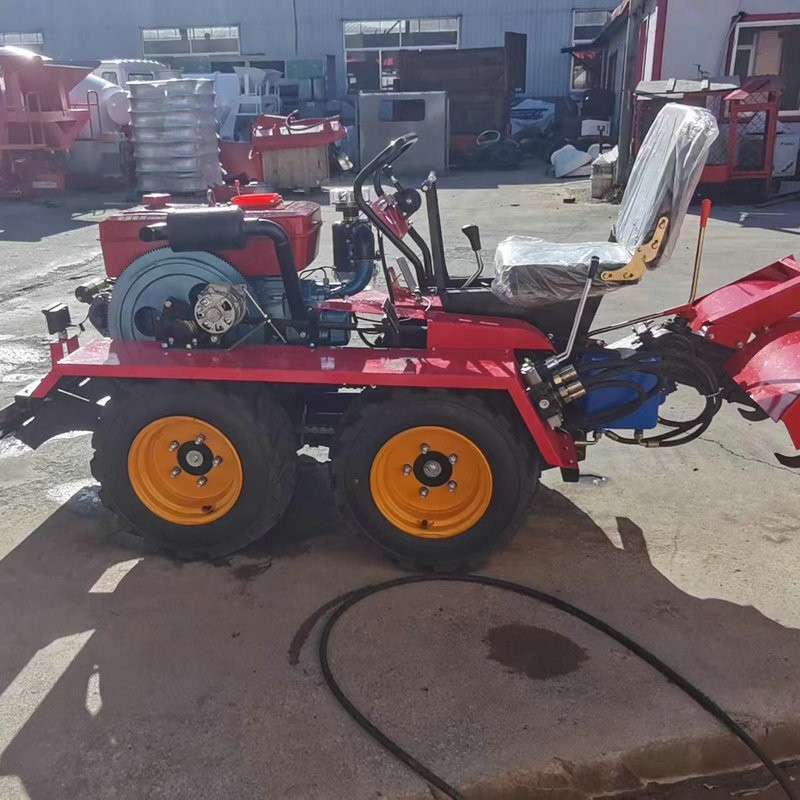 大棚田地林地乘坐式小型四驱微耕机 开沟播种农用自走式旋耕机图4