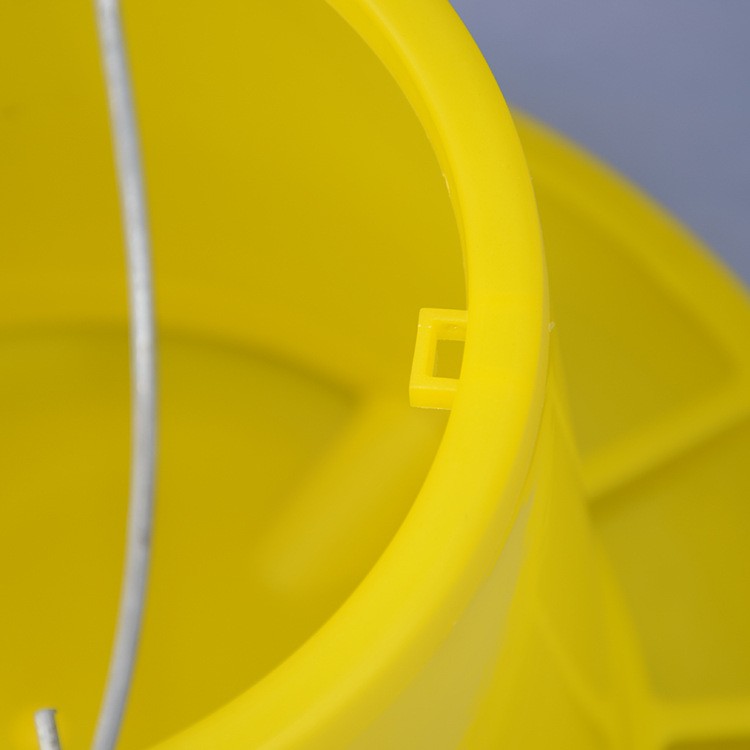 养殖用鸡饲料桶 小鸡饲料桶 鸡鸭鹅料桶 大鸡饲料斗 4-10公斤料桶图2