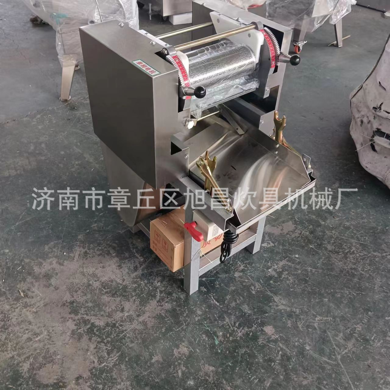 现货销售多功能面条机 压面 揉面 可出多种类型面条 商用小型面条图5