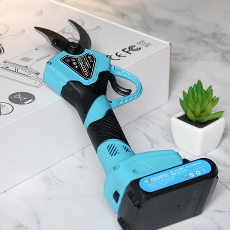 轻巧便携式小型电动剪刀 园林梨树桃树修枝剪 30mm锂电园艺剪枝机图2