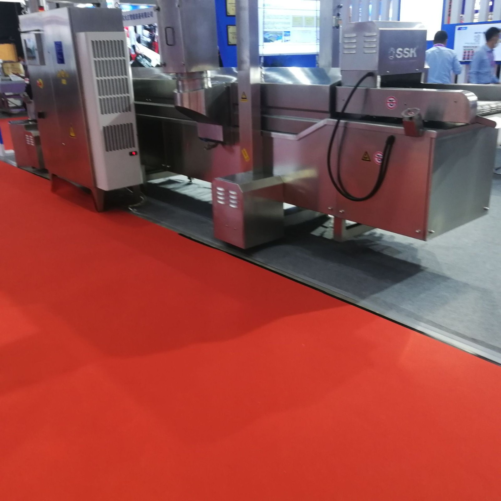 自动油炸机中型低温真空健康果蔬香菇柿子肉类真空油炸机厂家直销图3