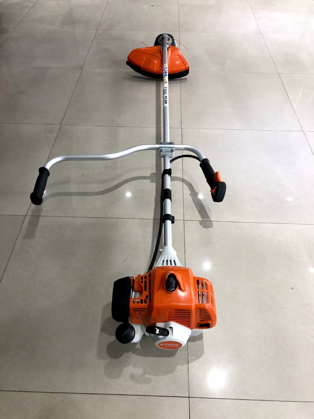 德国斯蒂尔FS235侧挂式大功率专用款割灌割草机打边打草机代理图4