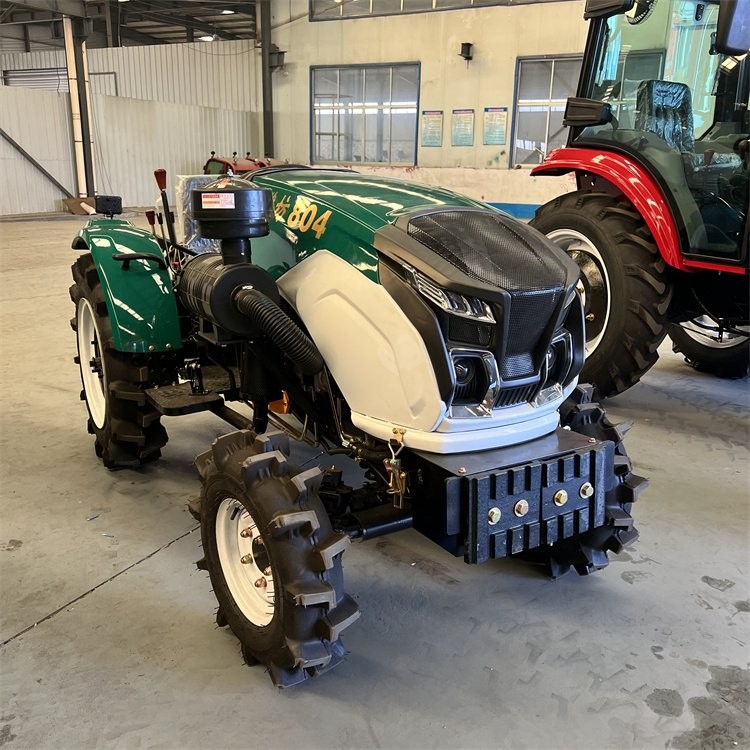 小型中拖拖拉机 多用途农用四驱开沟旋耕机 操作灵活图4