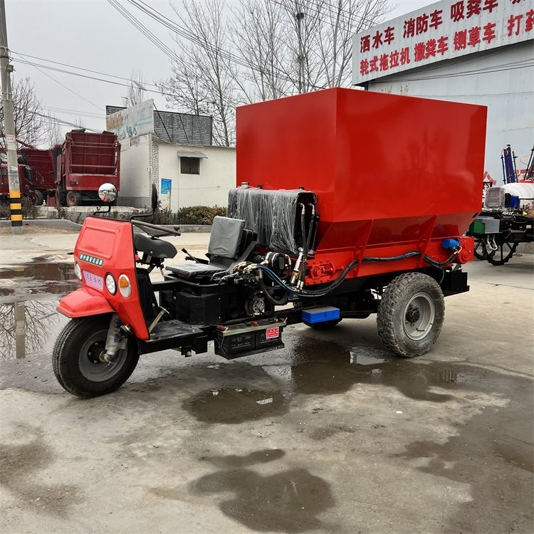三轮小型撒粪车 农田多功能有机肥撒肥车 密封性好图3