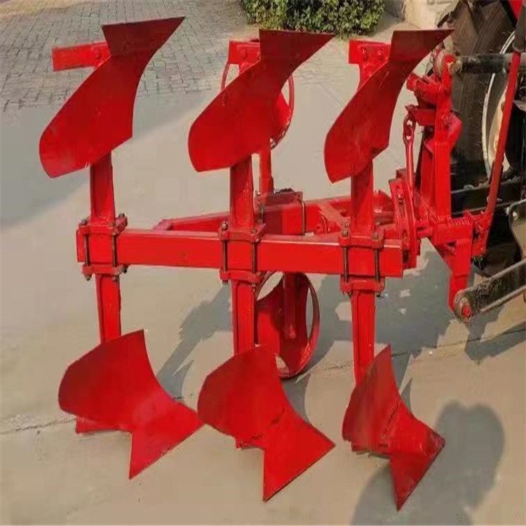 双铧犁 手动翻转犁 农用耕地犁 拖拉机带铧式 鑫港农机图4