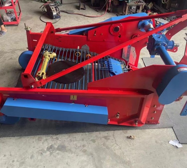 四轮带的加固款红薯收获机 4U-90系列起土豆洋芋的机器图3