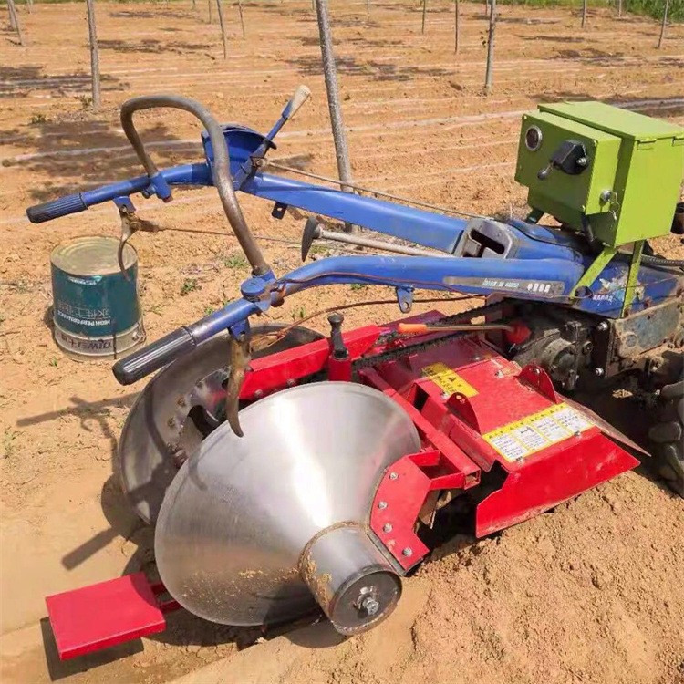 柴油机带大棚用草莓开沟起垄机 一次成型草莓大葱旋耕筑埂机图2