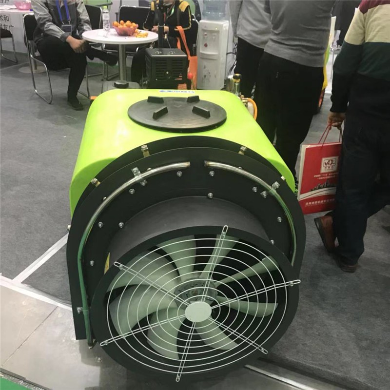 喷雾扇形打药机手拉式自走风送果树打药机果园手牵式柴油式喷雾机图4