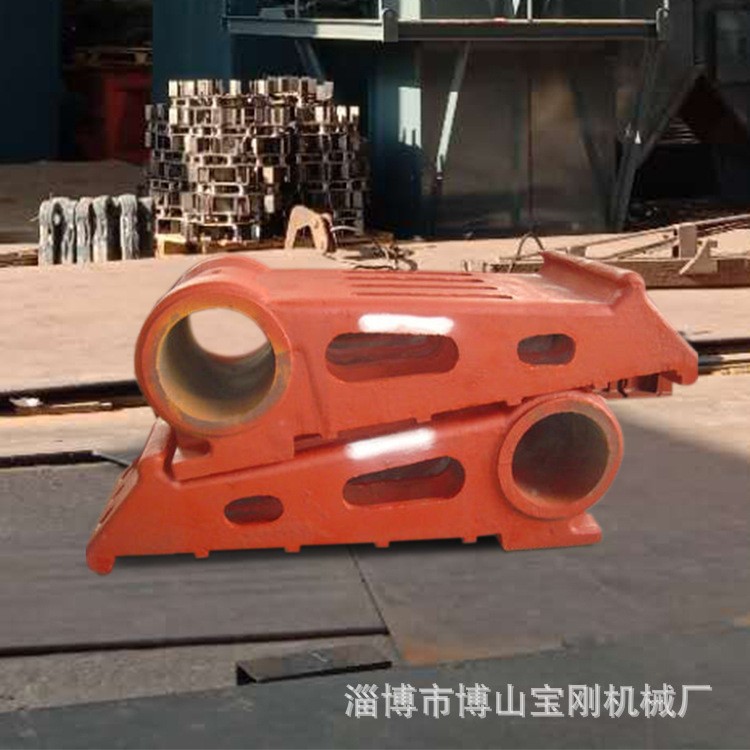 颚式破碎机粉碎机配件 动鄂头 衬板 锤头图3