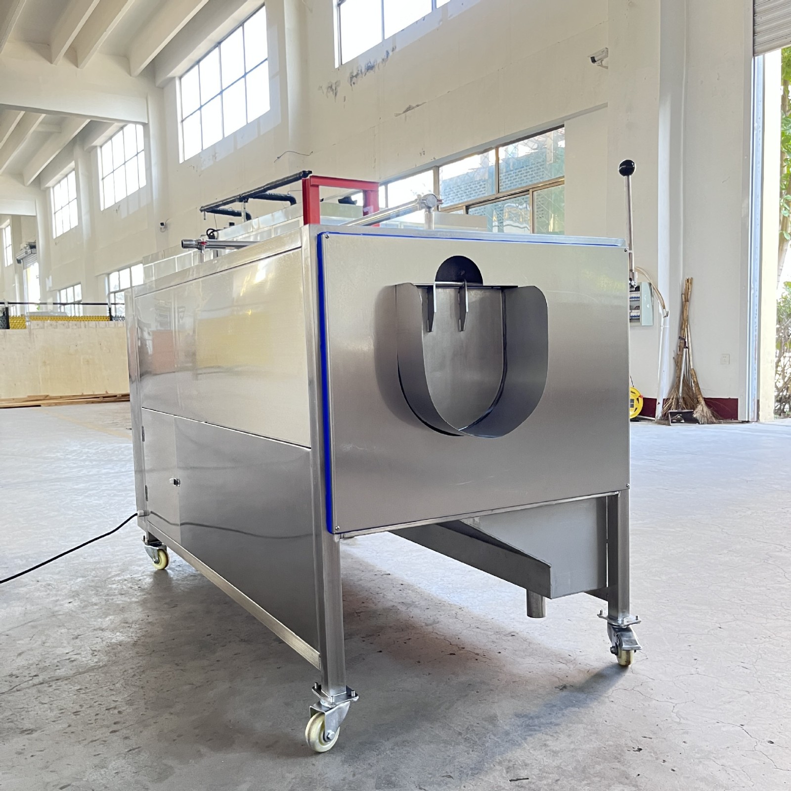 萝卜去皮清洗机 胡萝卜磨皮清洗机 土豆毛刷去皮清洗设备图2