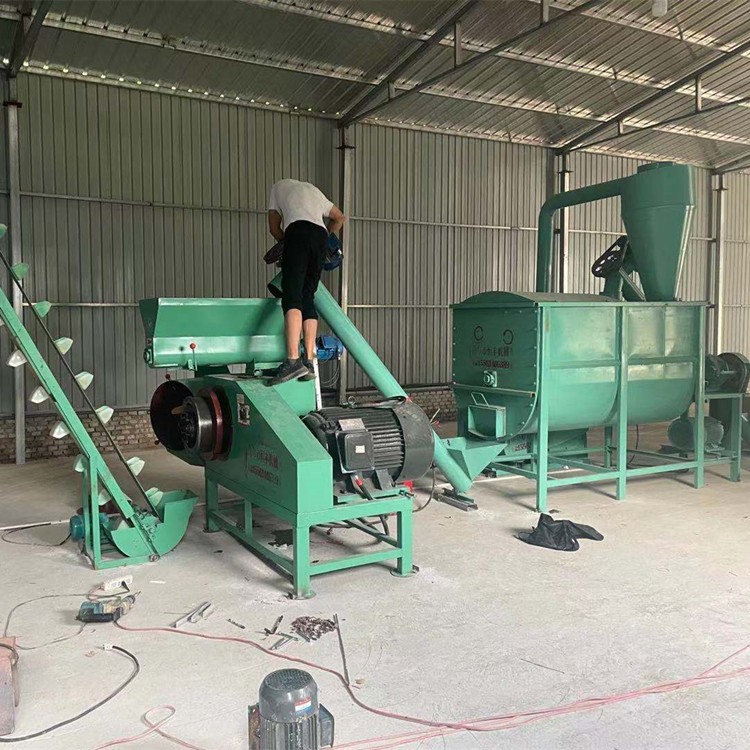 畜牧养殖饲料加工设备 牛羊猪精料颗粒机 玉米豆粕饲料机组图5