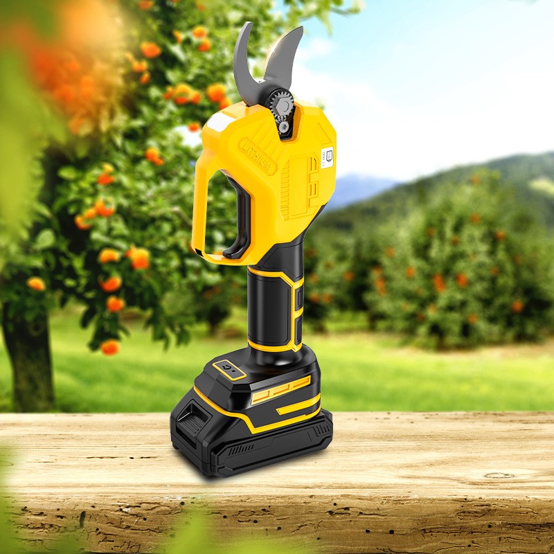 无刷电动修枝剪无线手持充电式锂电剪可伸缩加长杆锂电高枝杆套装图4