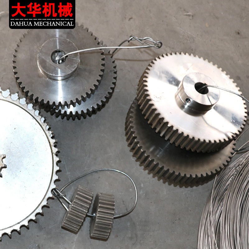 304不锈钢链轮2分3分4分工厂直发单排双排传送带齿轮传动链轮图4