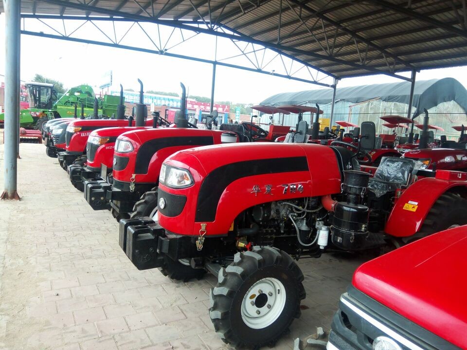 华夏1504轮式拖拉机图4