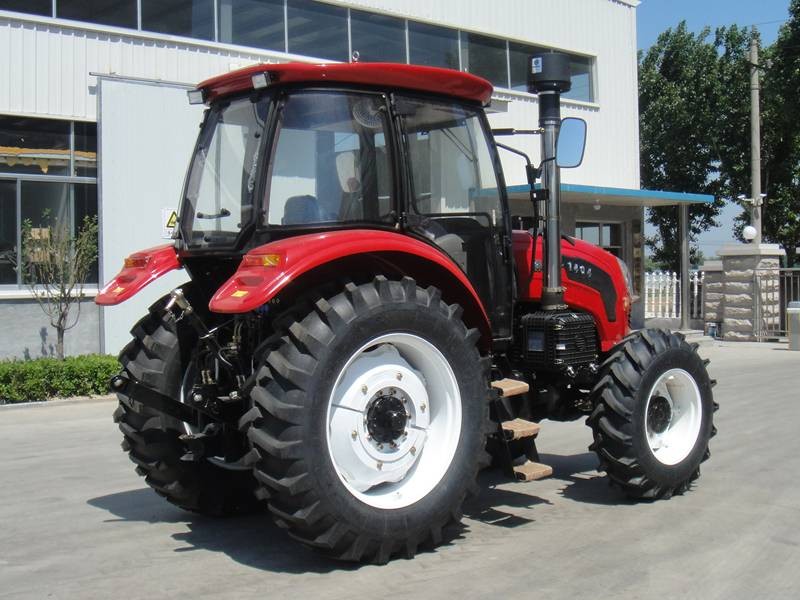 悍沃1404轮式拖拉机图3