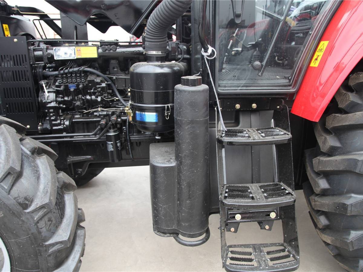 东方红LX1204轮式拖拉机图3