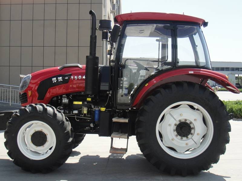 悍沃1504轮式拖拉机图2