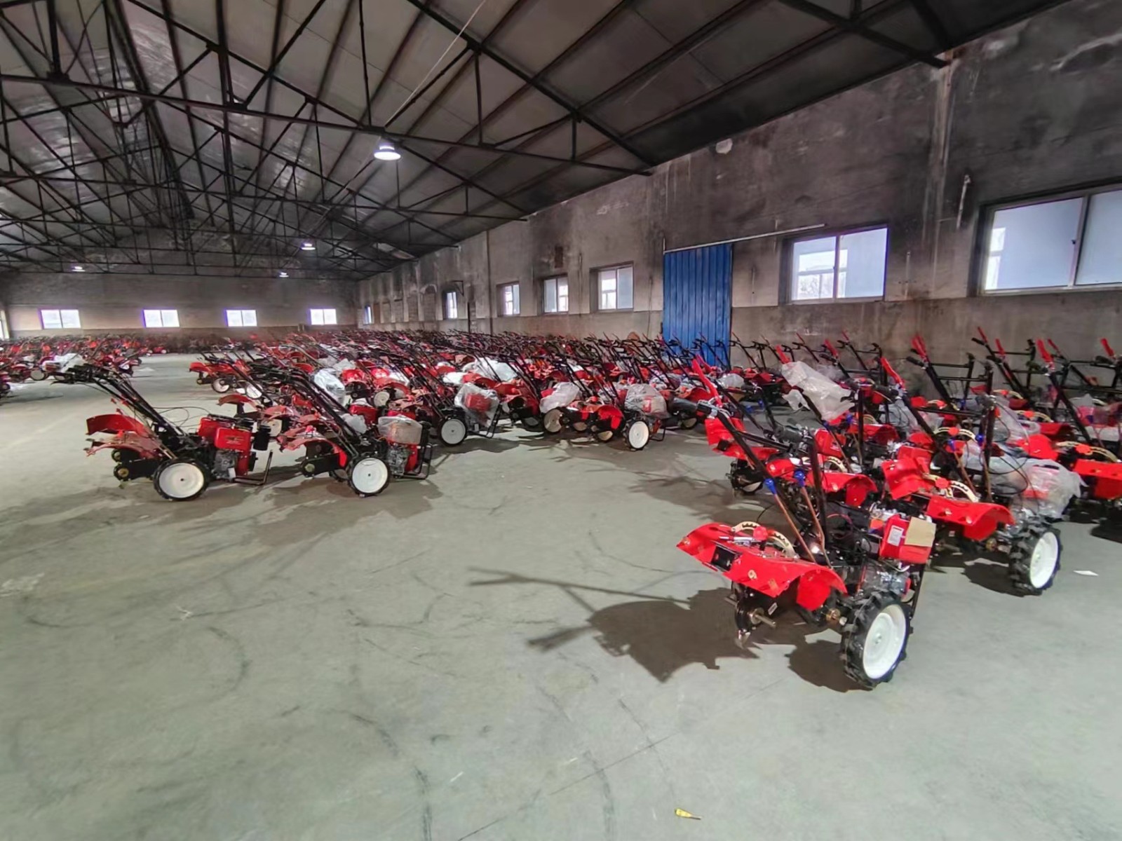 批发手扶微耕机拖拉机四驱双链轨微耕机土壤耕整农业图3