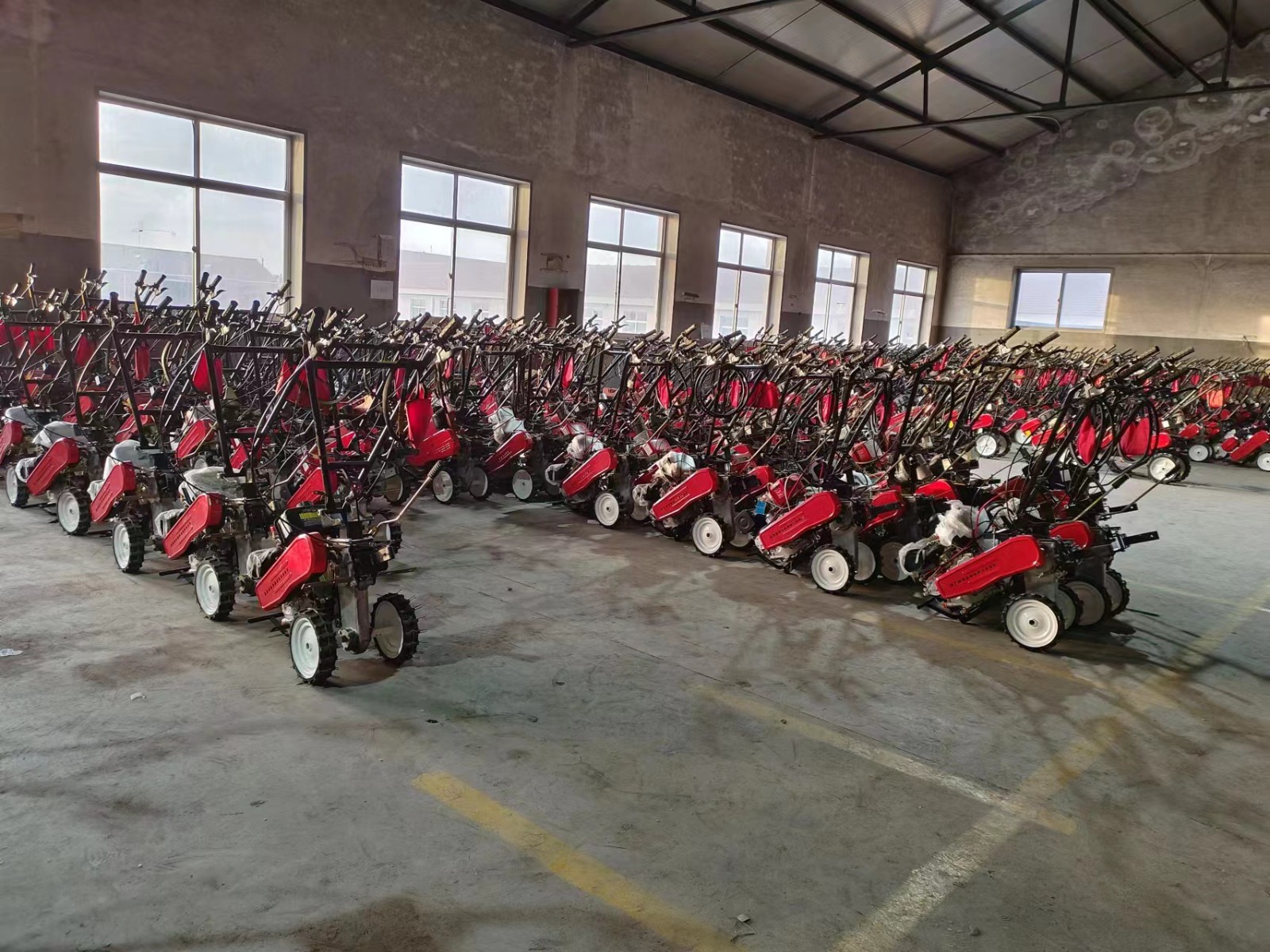 批发手扶微耕机拖拉机四驱双链轨微耕机土壤耕整农业图4