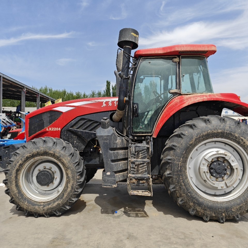 2020年二手东方红LX2204马力拖拉机图2