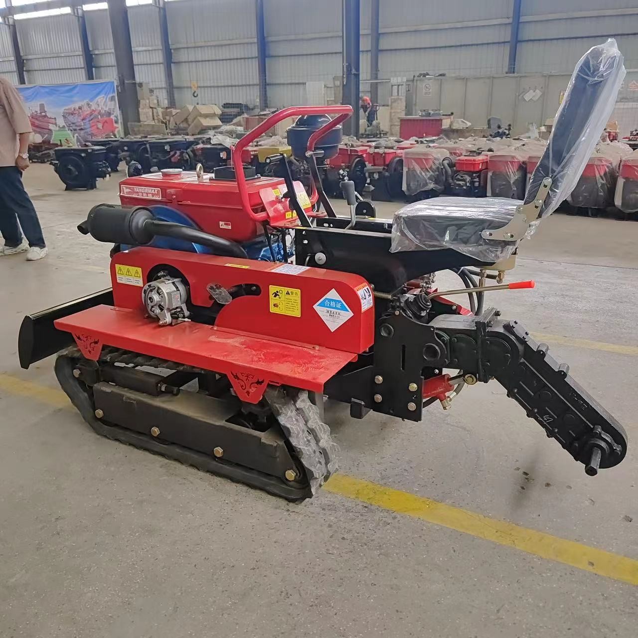 多功能履带式微耕机硬土打地耕地机柴油四驱小型农机乘坐式旋耕机图3