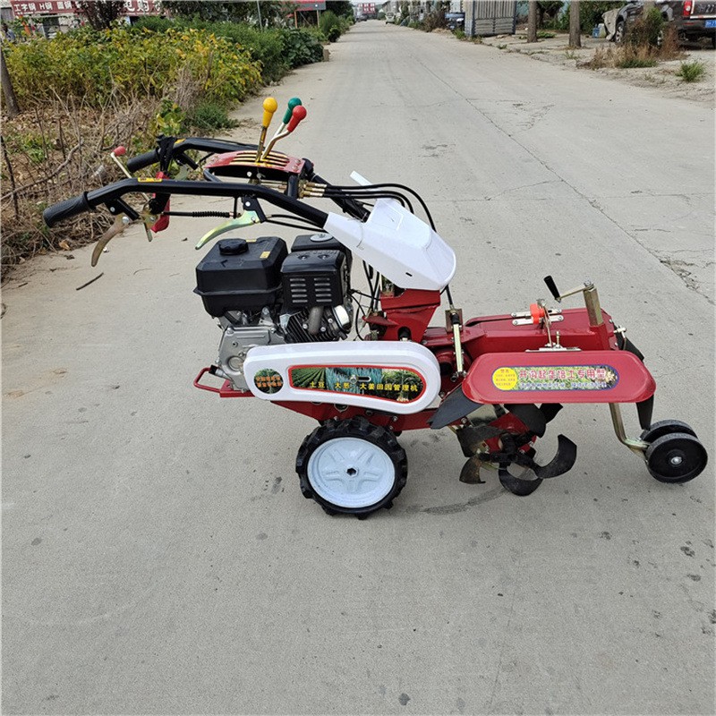 工厂优惠四驱旋耕机 农用手扶小型微耕机 多功能大葱开沟培土机图2