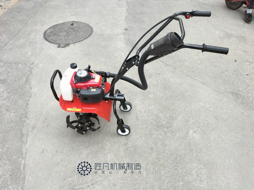 小型家用老人妇女轻便型 厂家销144/145四冲程汽油机旋耕机松土机图3