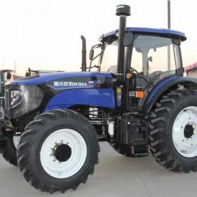 雷沃欧豹M1804-Q轮式拖拉机